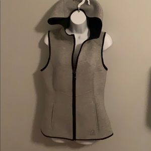 GERRY lightweight knit hooded vest. Grey size S